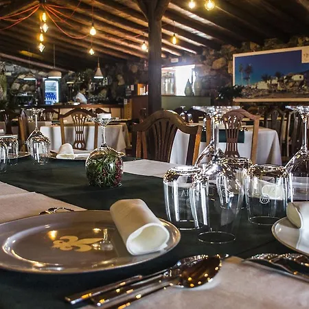 Agro-hotel Rugama Casa rural *
